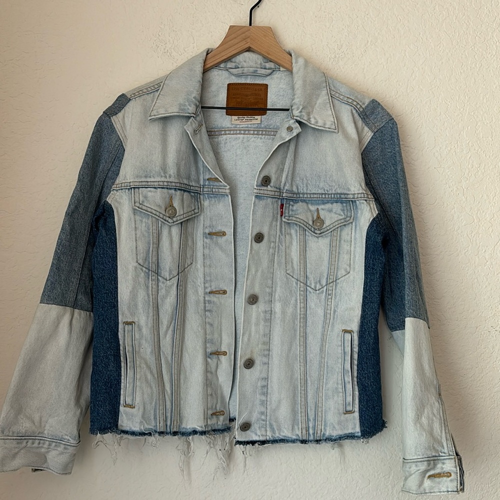 Vintage Levi’s Colorblock Distressed Denim Jacket size small